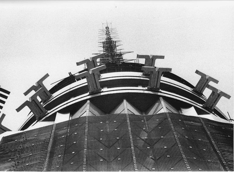 Alford FM antenna elements on the Empire State Building in 1961.