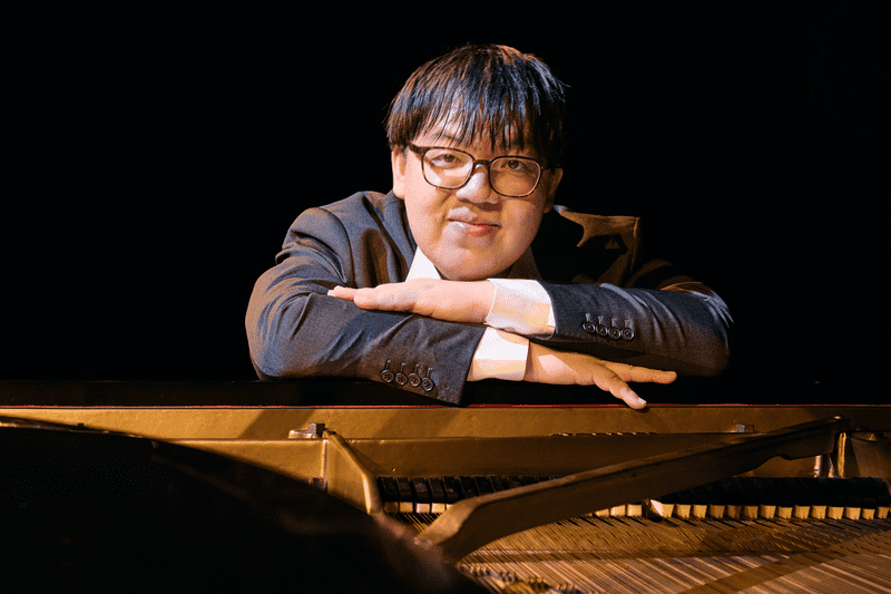Pianist Zijian Wei