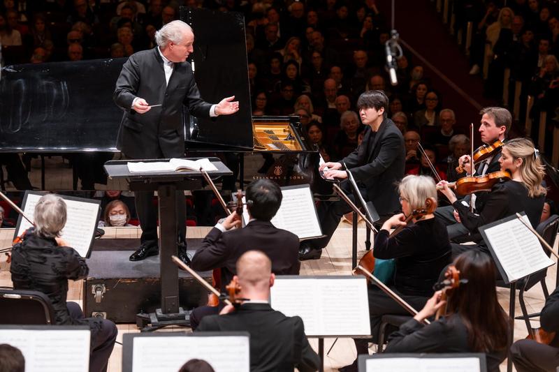 Pittsburgh Symphony Orchestra with conductor Manfred Honeck and pianist Seong-Jin Cho