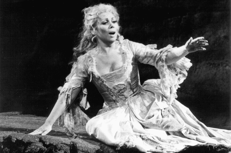 Mirella Freni in the title role of Puccini's "Manon Lescaut."