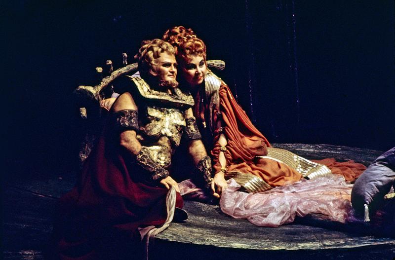 Jon Vickers as Énée and Christa Ludwig as Didon in "Les Troyens à Carthage," Part II of Berlioz's "Les Troyens."