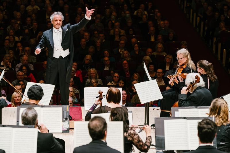 Louis Langrée conducts the Orchestra of St. Luke's at Carnegie Hall