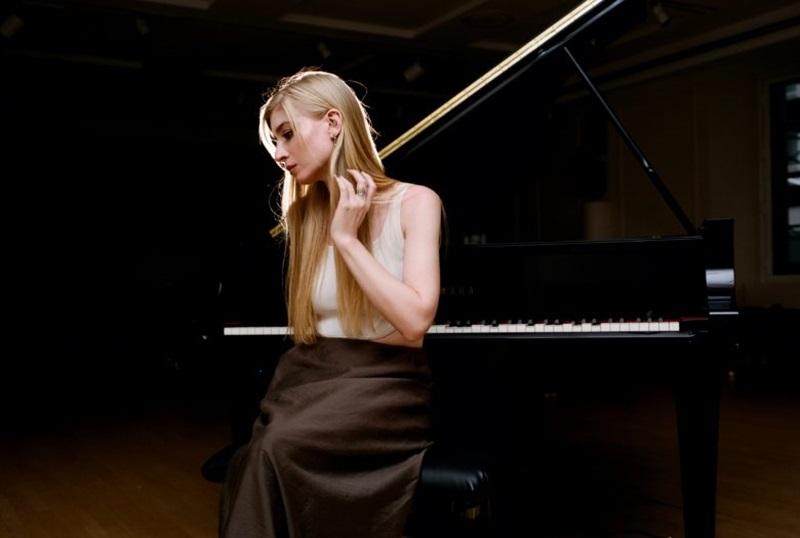 Kelly Riordan #5110, Music for Solo Piano | New Sounds | WNYC Studios