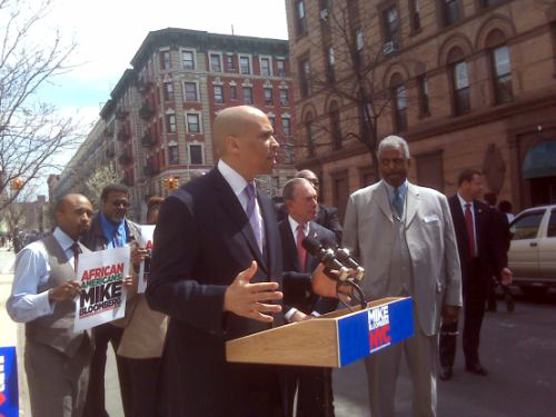Newark Mayor Cory Booker comes to Harlem to endorse Bloomberg.