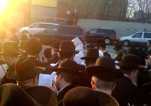 Brooklyn Jews celebrate the biblical creation of the sun. (Matt Carl)