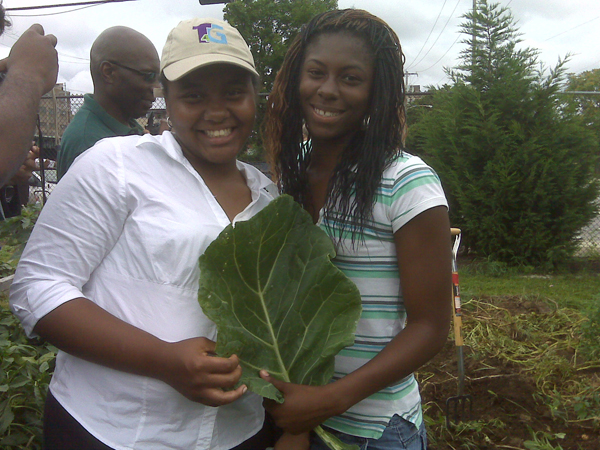 Amber and Shardae, "Teens for Good," Philadelphia (Andrea Bernstein)
